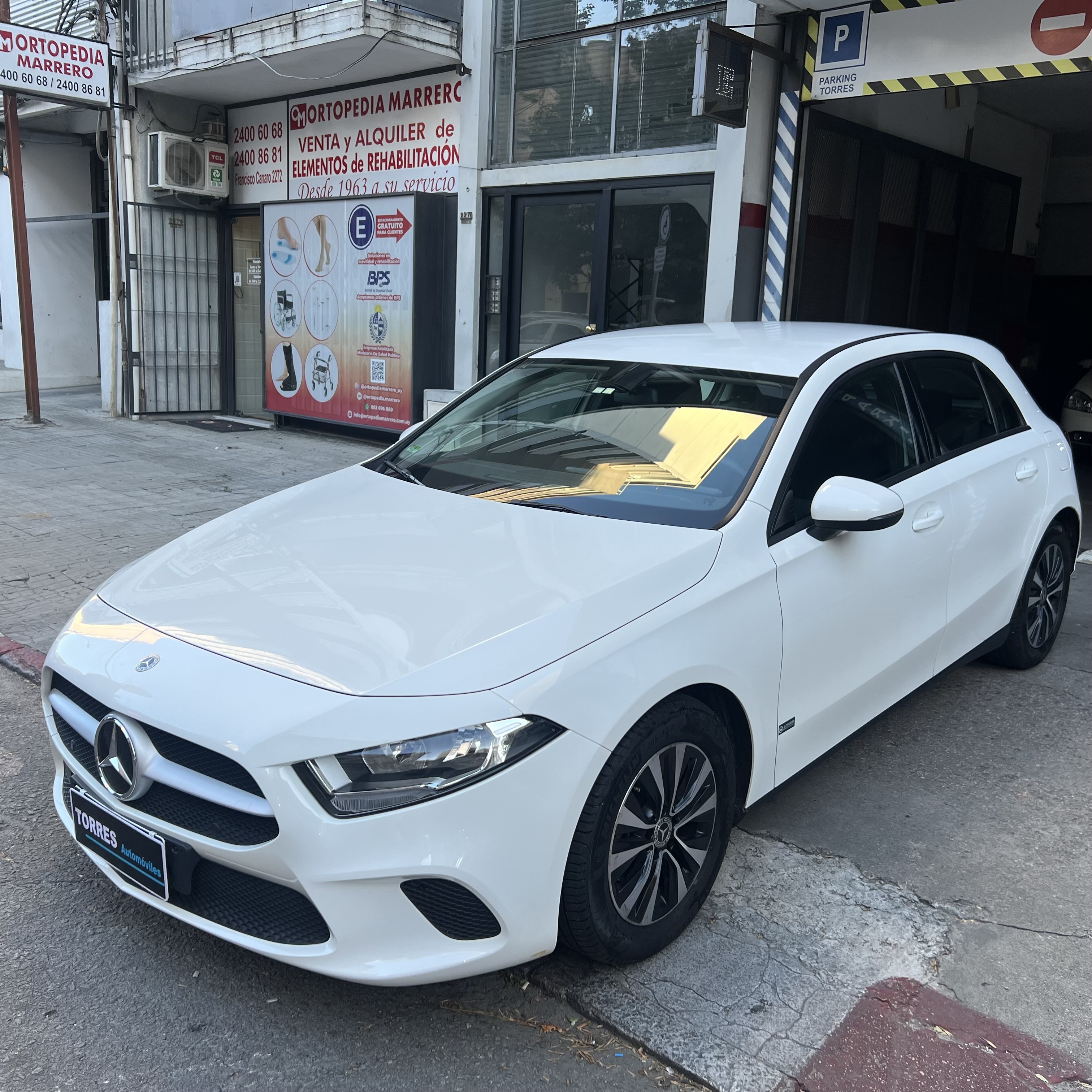 MERCEDES BENZ A180